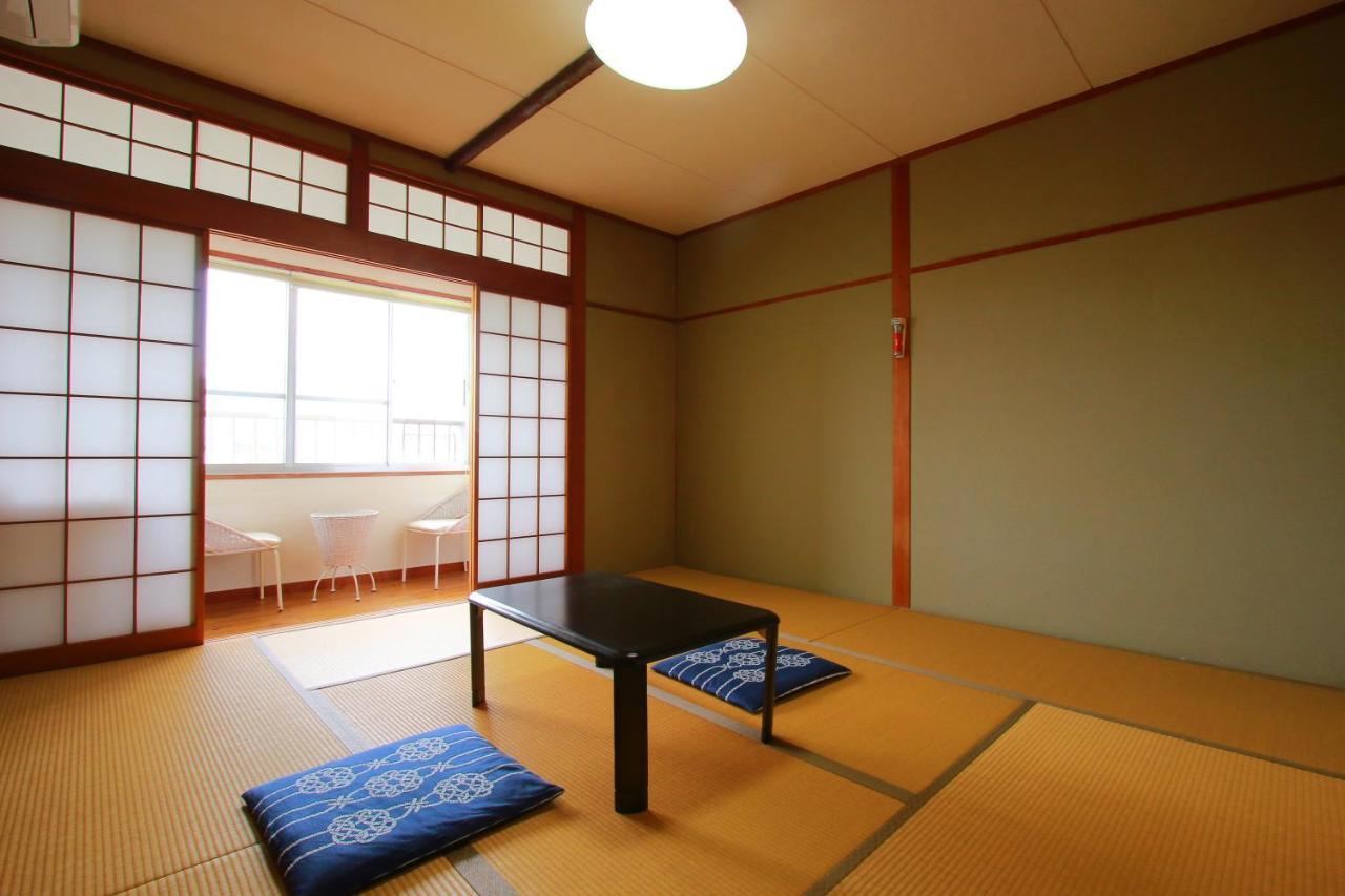 Family Ryokan Kawakyu With Showa Retro, Private Hot Spring Ibusuki Exteriör bild